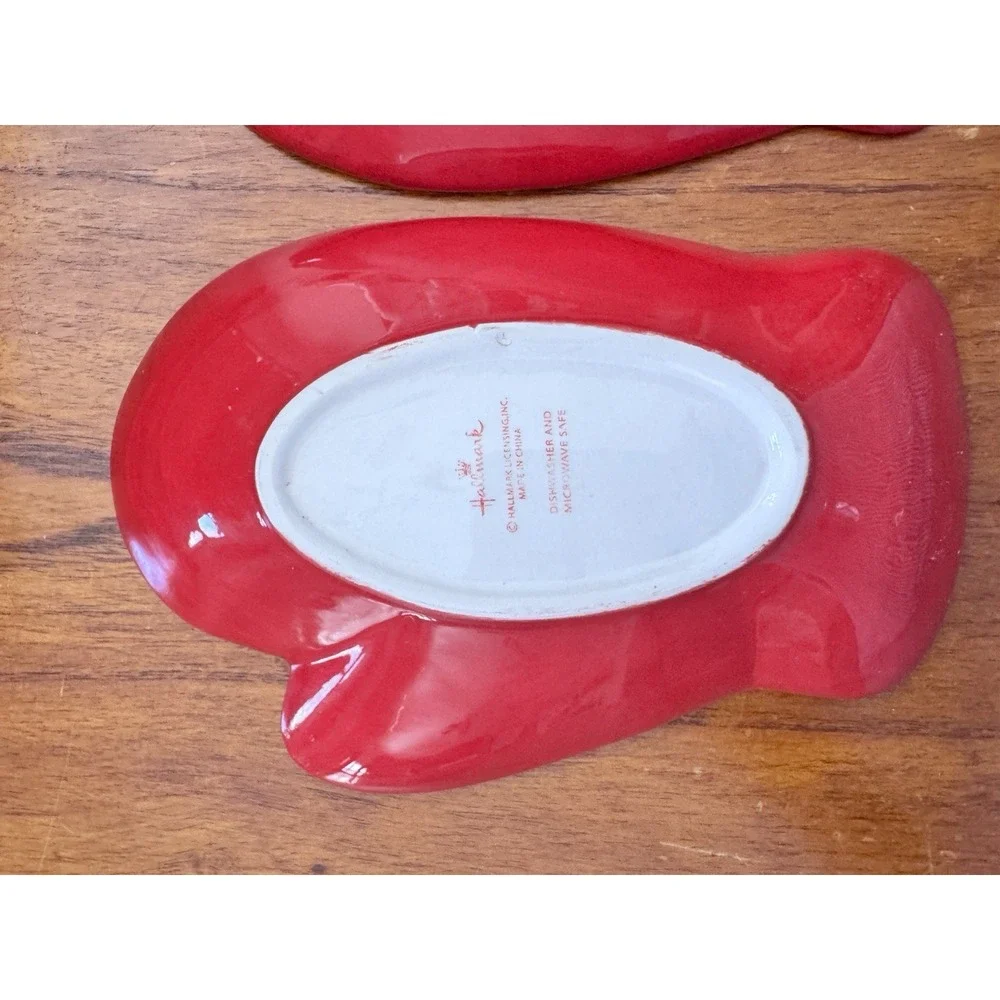 Hallmark Red Mittens Vintage‎ Dish Set of 2 Christmas Holiday Snack Bowls No Box